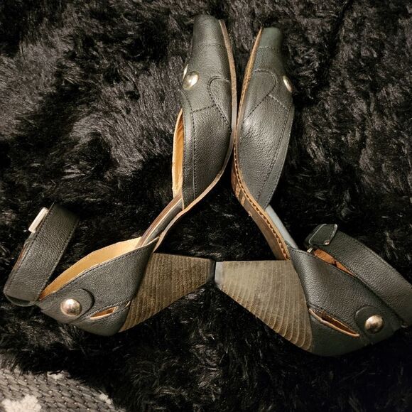 Joe Sanchez Heels Size 38. - Picture 4 of 5